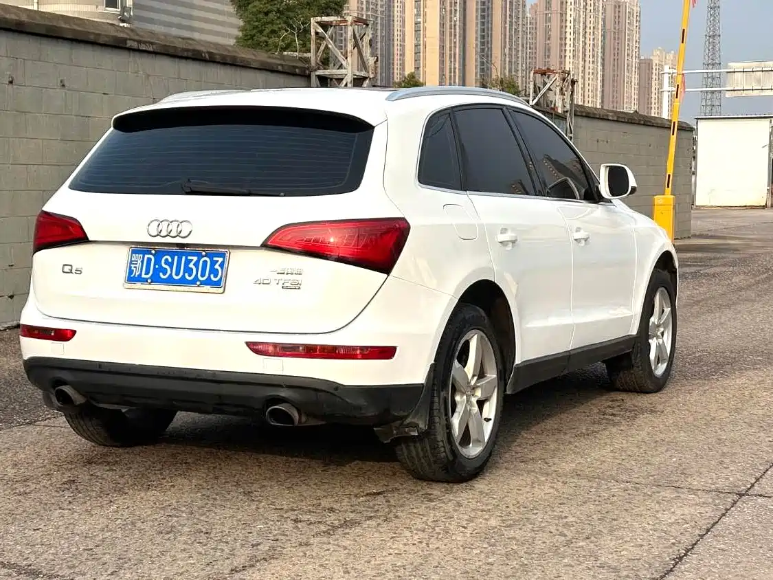 Audi Q5 2015 40 TFSI Technology фото 7