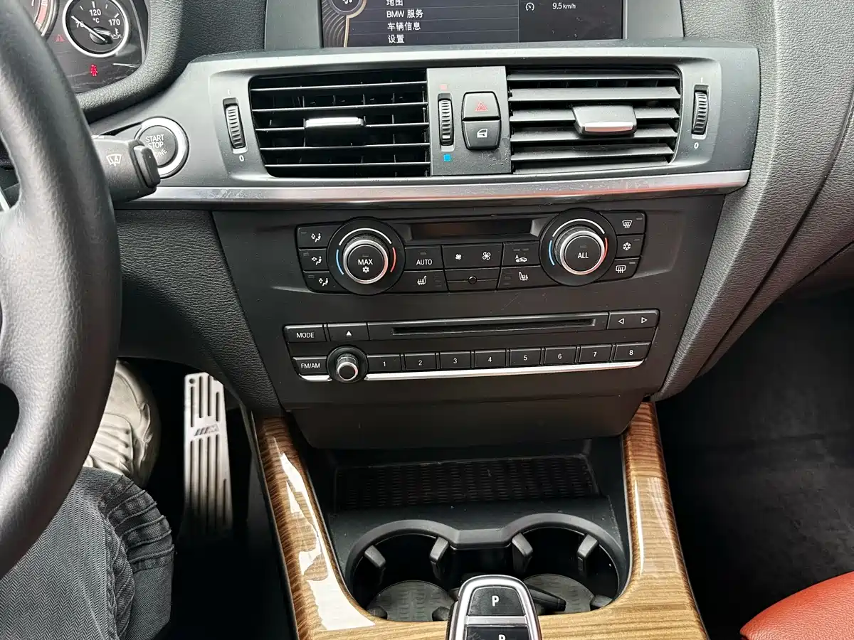 BMW X3 (Import) 2011 xDrive35i Luxury фото 14