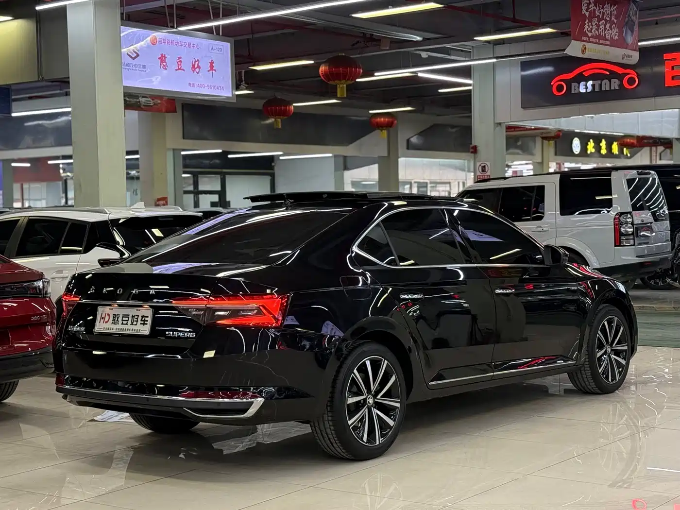 Škoda Superb 2025 Model TSI280 DSG Premium Edition фото 2