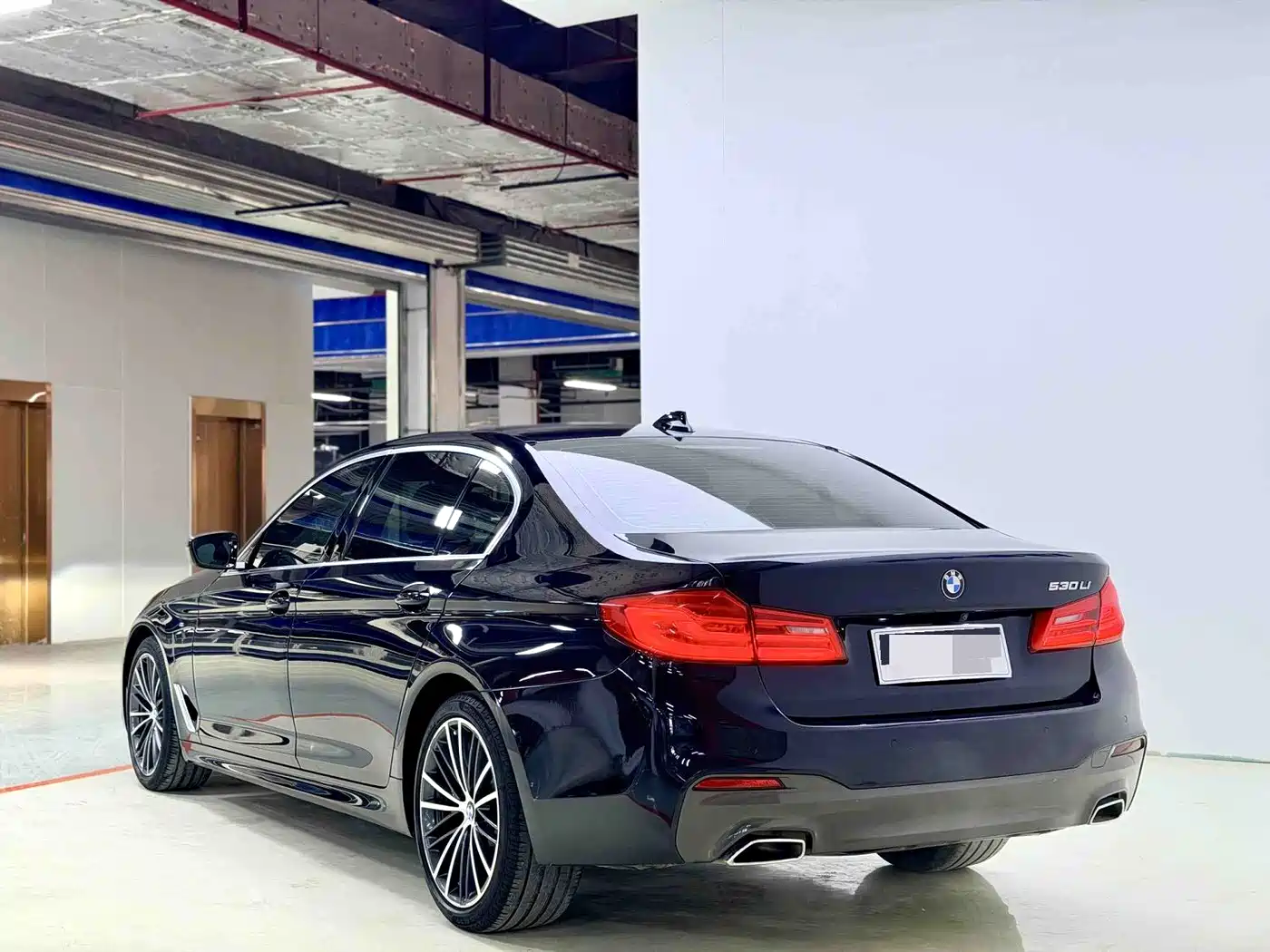 BMW 5 Series 2020 530Li Leading M Sport Package фото 4