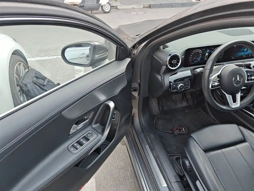 Mercedes-Benz A-Class 2021 Facelift A 180 L Sport Sedan фото 16