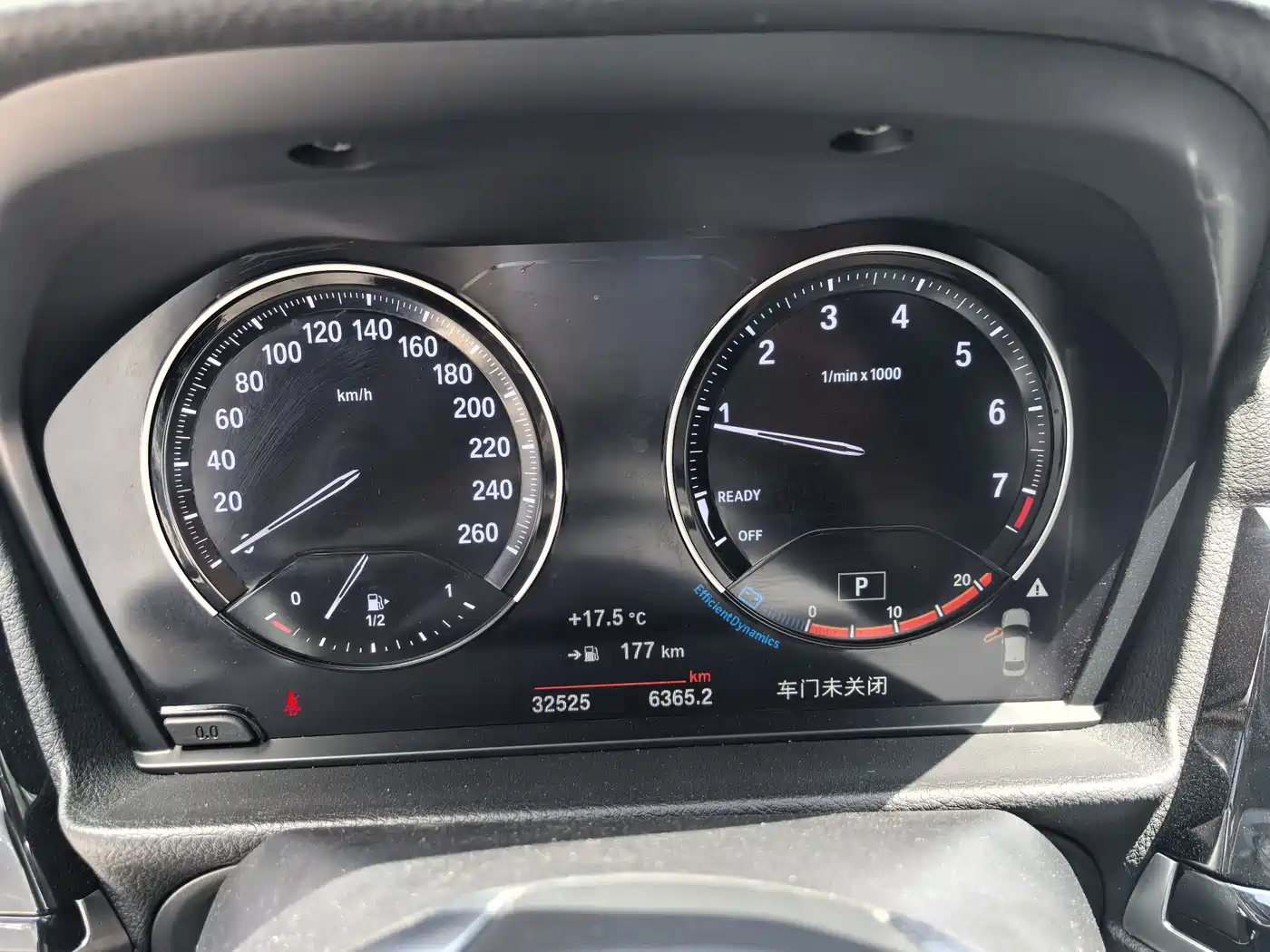 BMW 1 Series 2023 120i M Sport фото 16