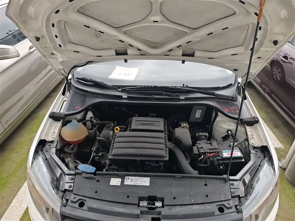 Volkswagen Santana 2016 1.6L Manual Trend Edition фото 20