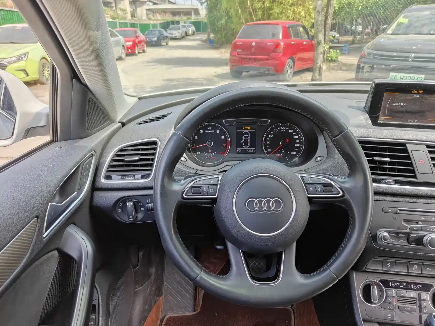 Audi Q3 2018 30th Anniversary Edition 35 TFSI Sport фото 10
