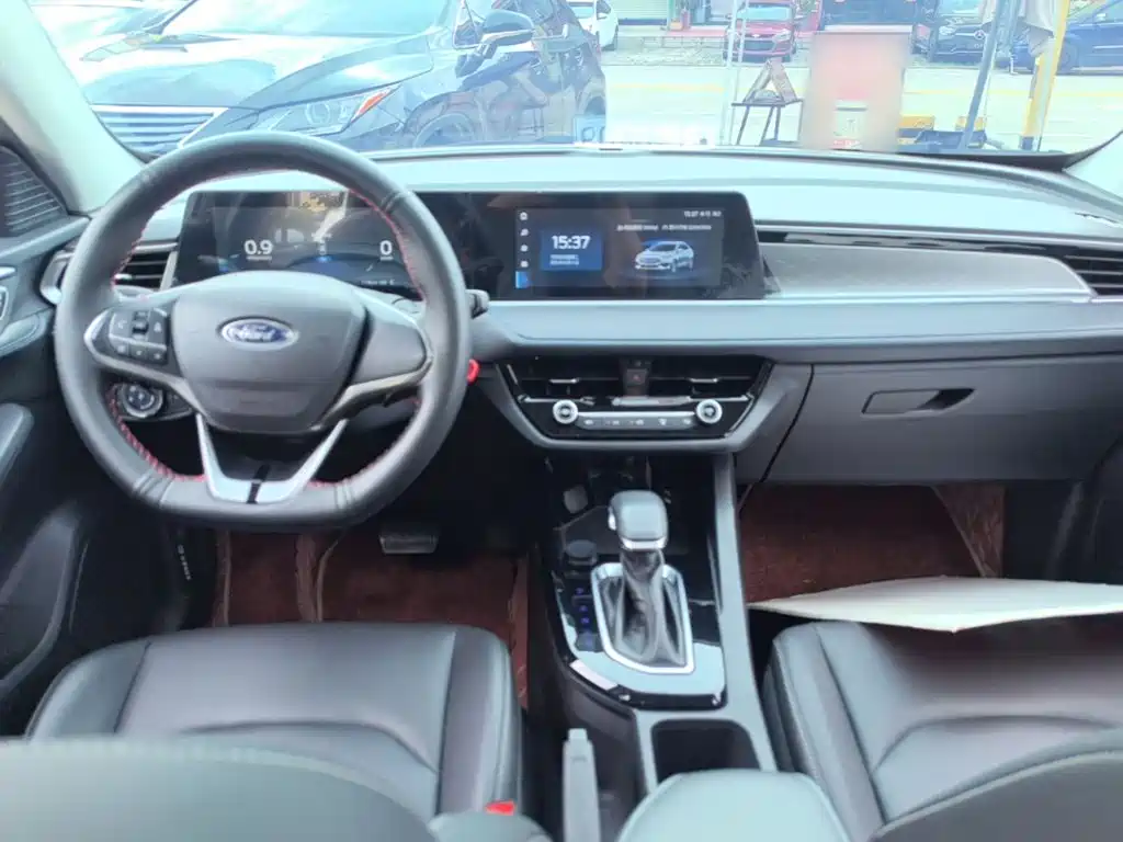 Ford Escort 2022 2021 1.5L Automatic Platinum Edition
