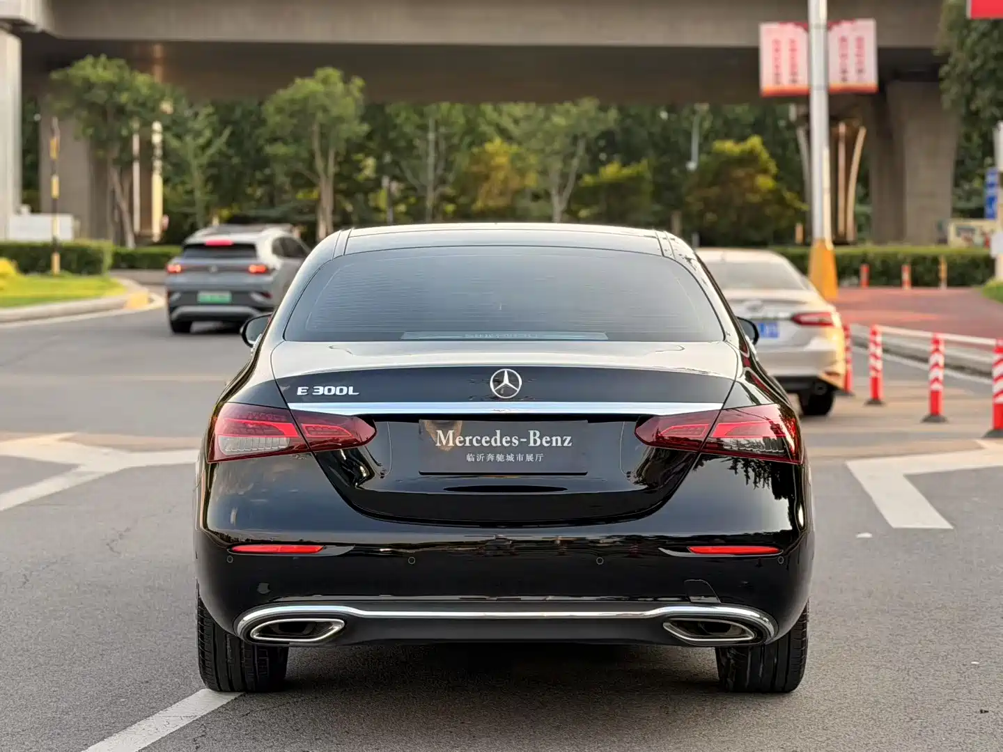 Фото 4 - Mercedes-Benz E-Class