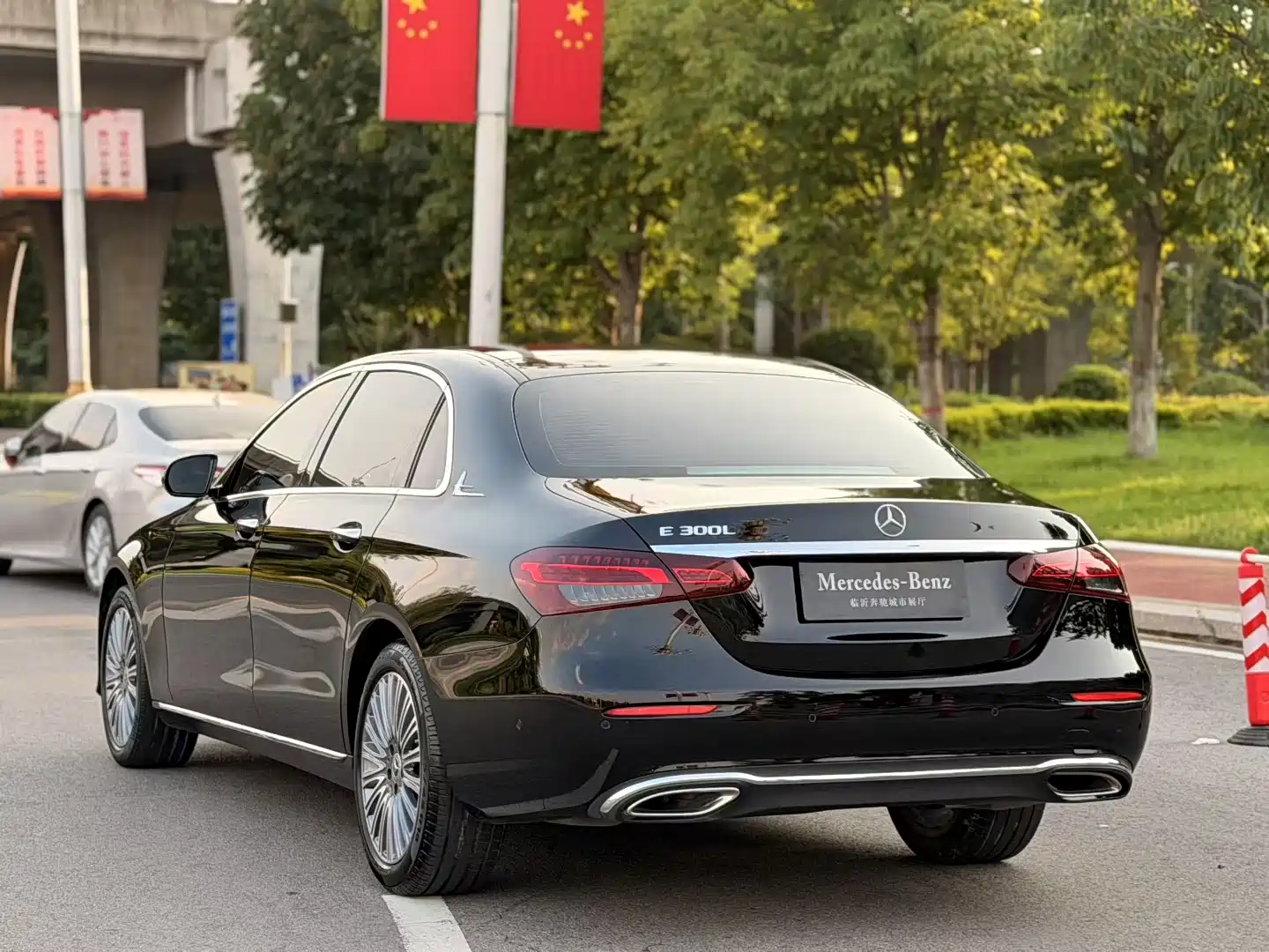 Фото 3 - Mercedes-Benz E-Class