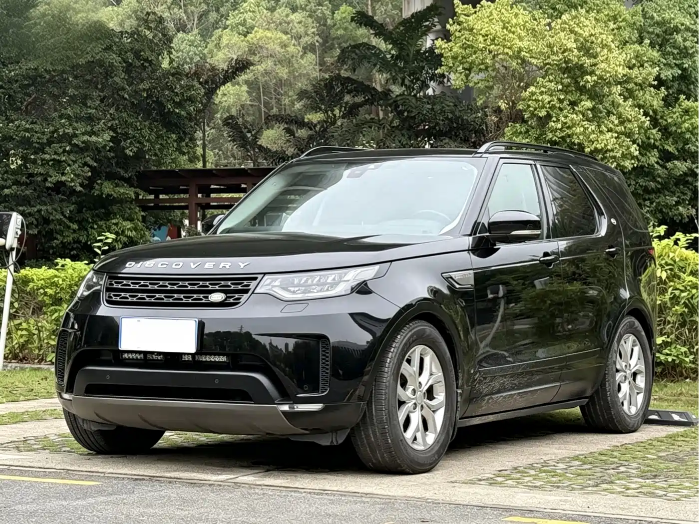 Land Rover Discovery 2017 3.0 SC V6 SE