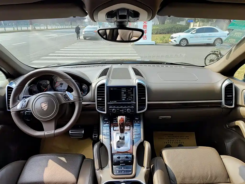 Porsche Cayenne 2011 Cayenne S 4.8L фото 6