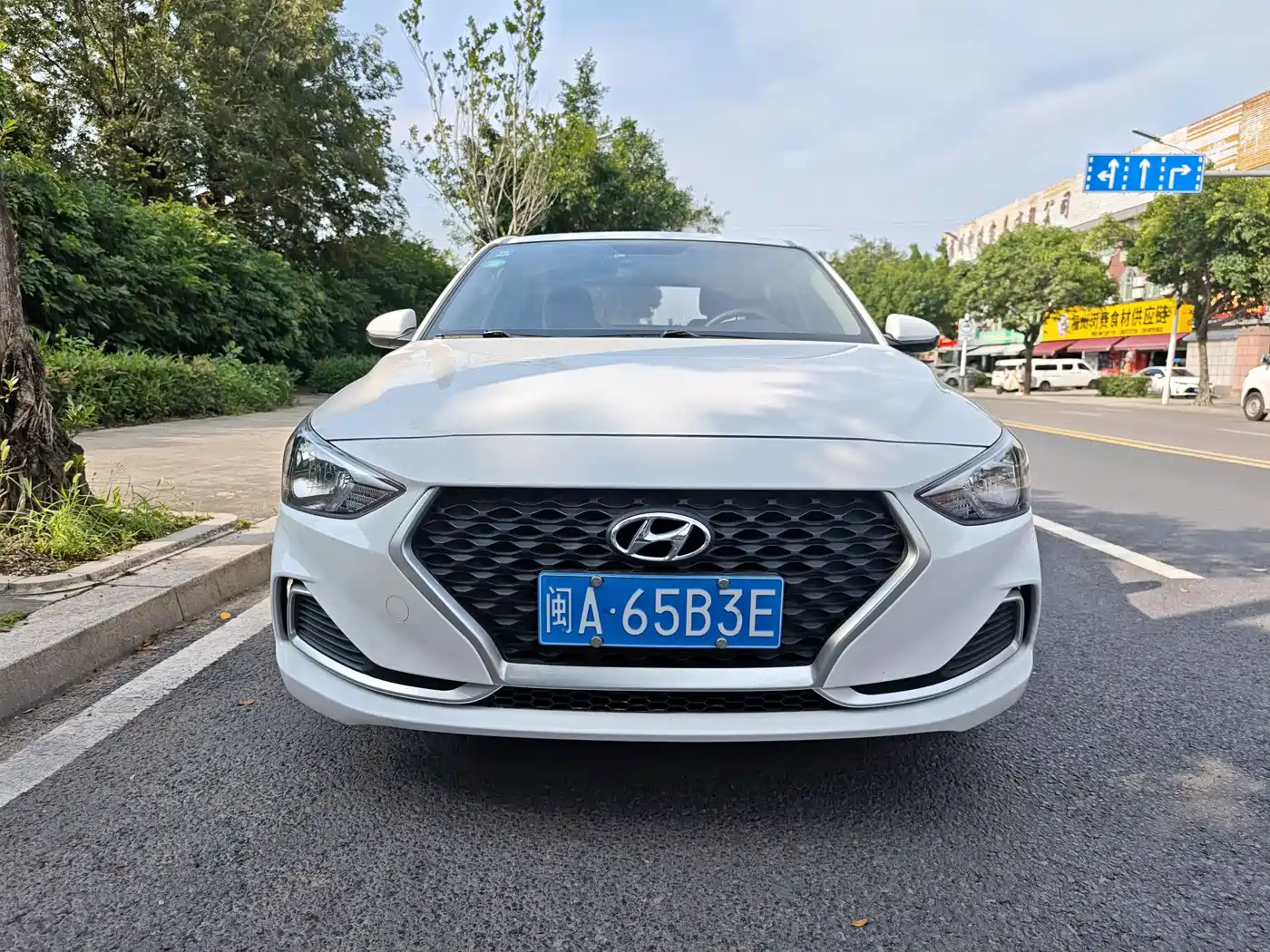 Hyundai Elantra 2020 1.6L Auto GL Pleasing Edition фото 2
