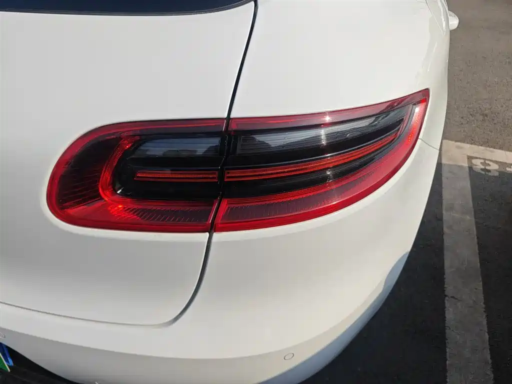 Porsche Macan 2017 Macan 2.0T фото 8