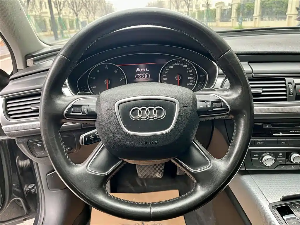 Audi A6L 2014 30 FSI Technology фото 3