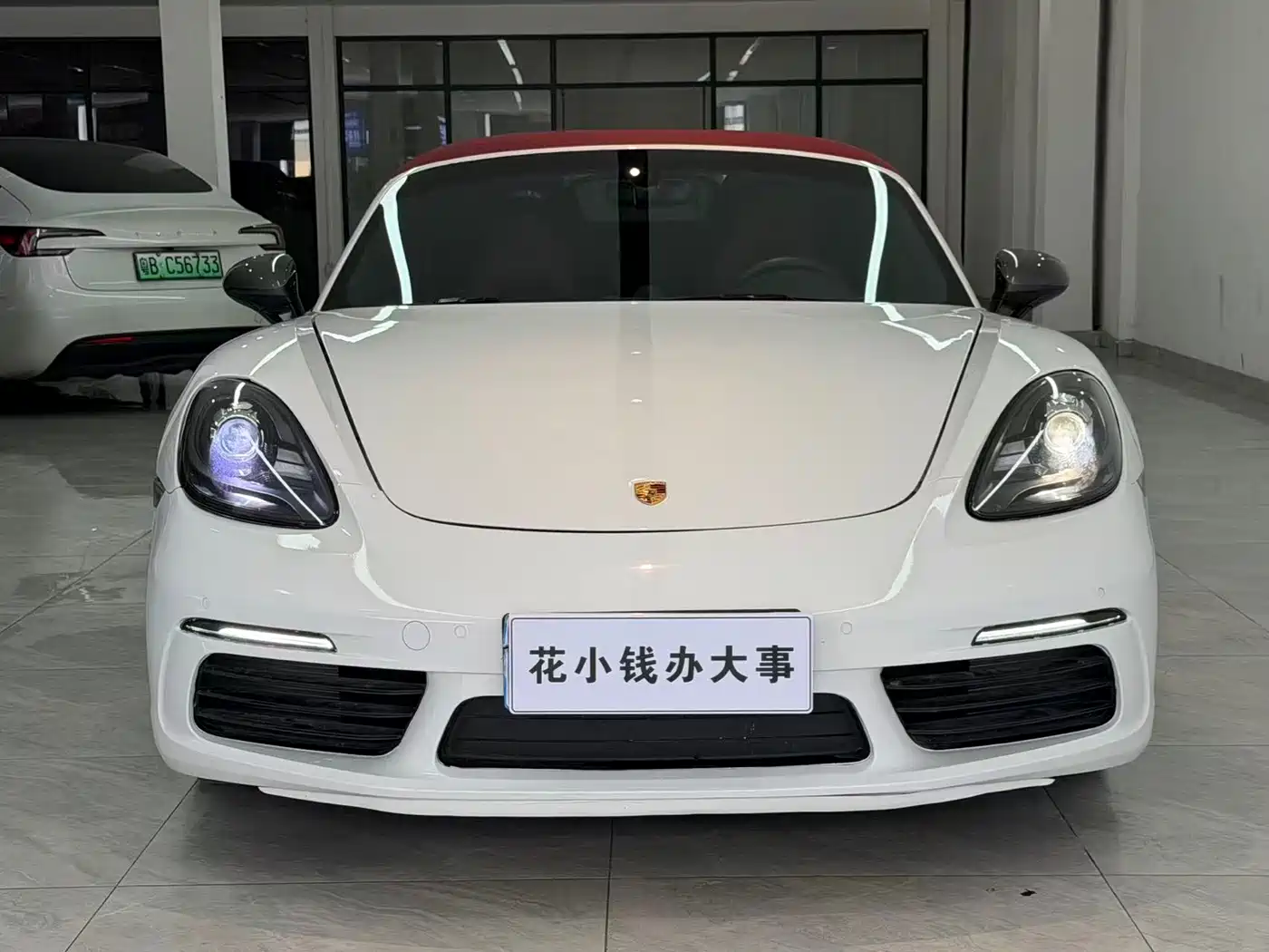 Porsche 718 2019 Boxster T 2.0T фото 2