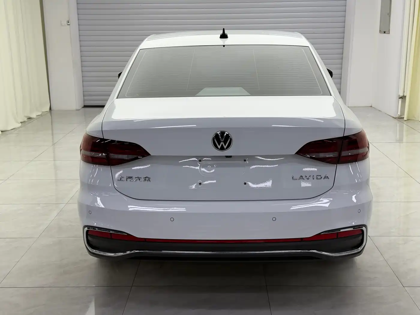 Volkswagen Lavida 2023 1.5L Auto Luxury Edition фото 5
