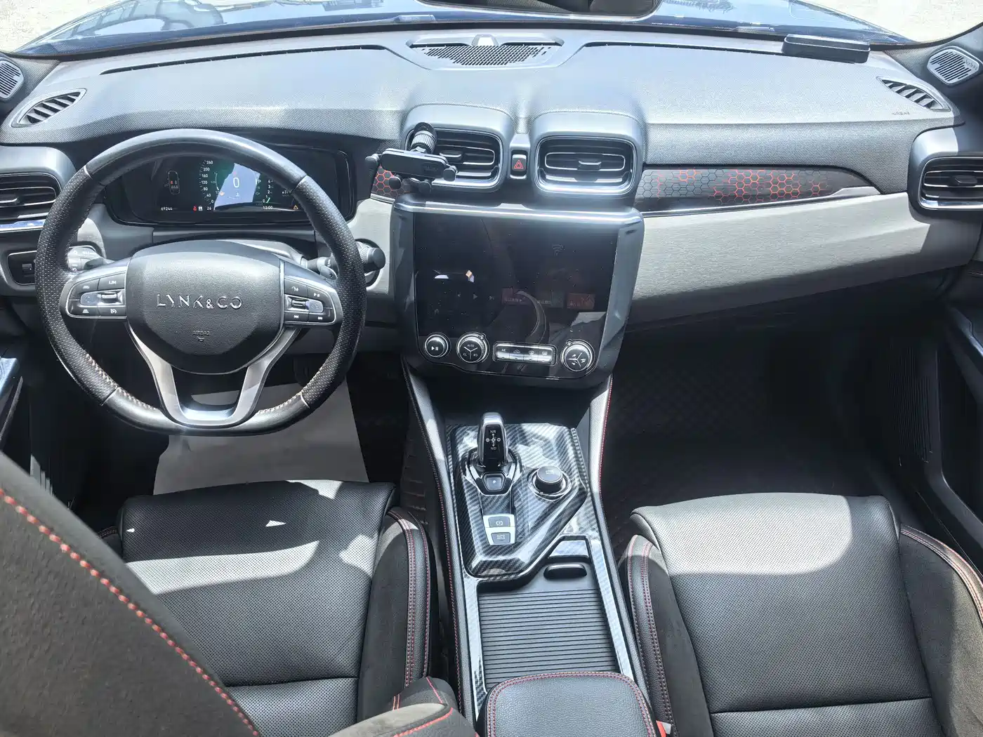 Lynk & Co 03 2020 1.5TD DCT Power Pro Edition фото 7