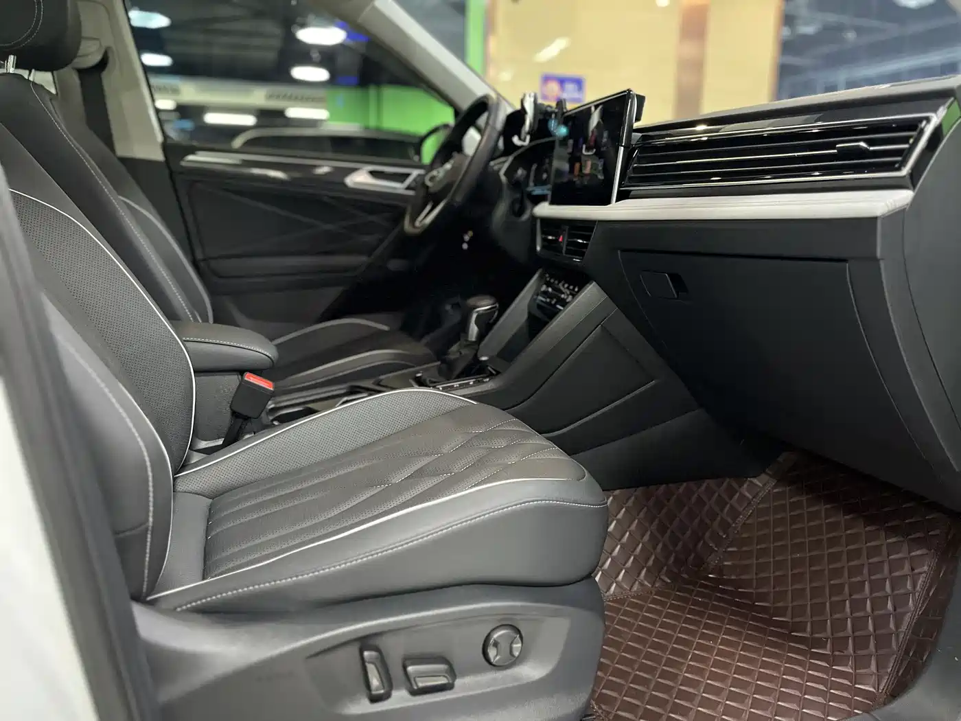 VOLKSWAGEN TIGUAN L NEW ENERGY