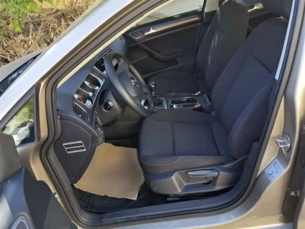 Volkswagen Golf 2016 1.6L Manual Fashion фото 15
