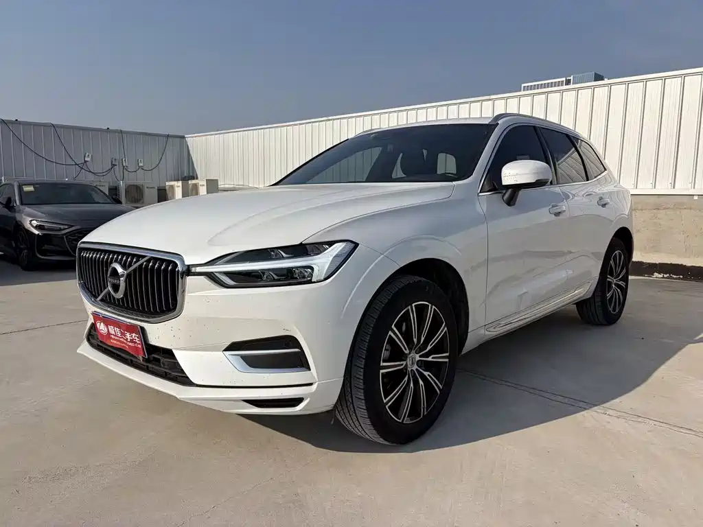 Photo 1 - Volvo XC60