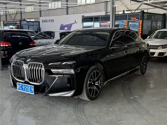 BMW 7-SERIES 2024