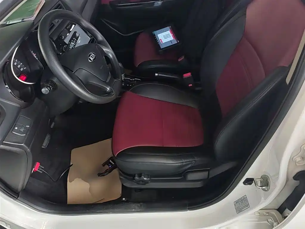 Kia K2 2015 Hatchback 1.4L AT GLS Cool Edition фото 15