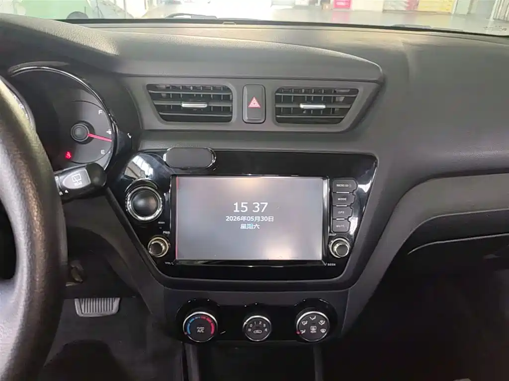 Kia K2 2015 Hatchback 1.4L AT GLS Cool Edition фото 13