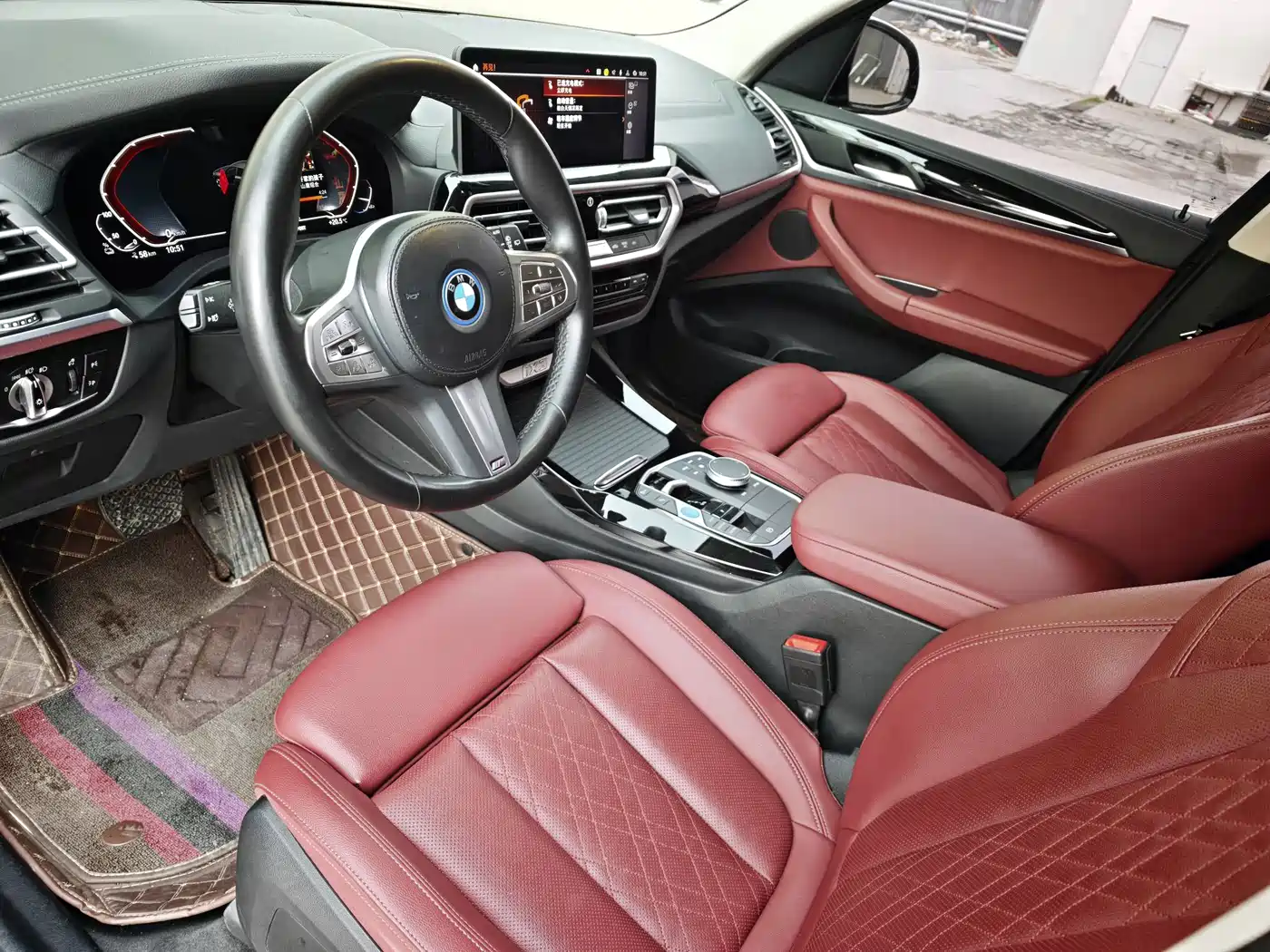 BMW iX3 2024 Leading Edition фото 8