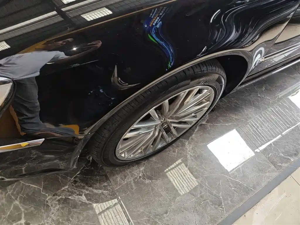 Volkswagen Phaeton 2015 Model 3.0L Exclusive Edition фото 25