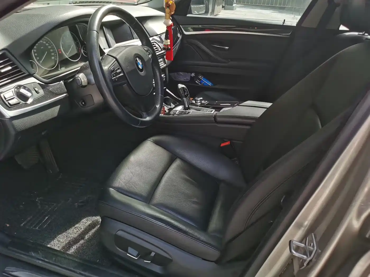 BMW 5 Series 2014 520Li Elegance фото 5