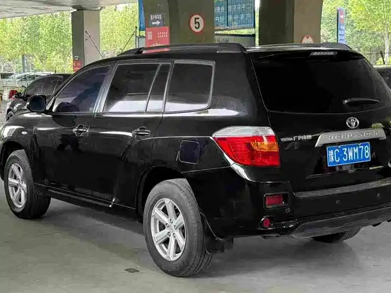 Toyota Highlander 2012 3.5L 4WD 7-Seater Elite Edition фото 5
