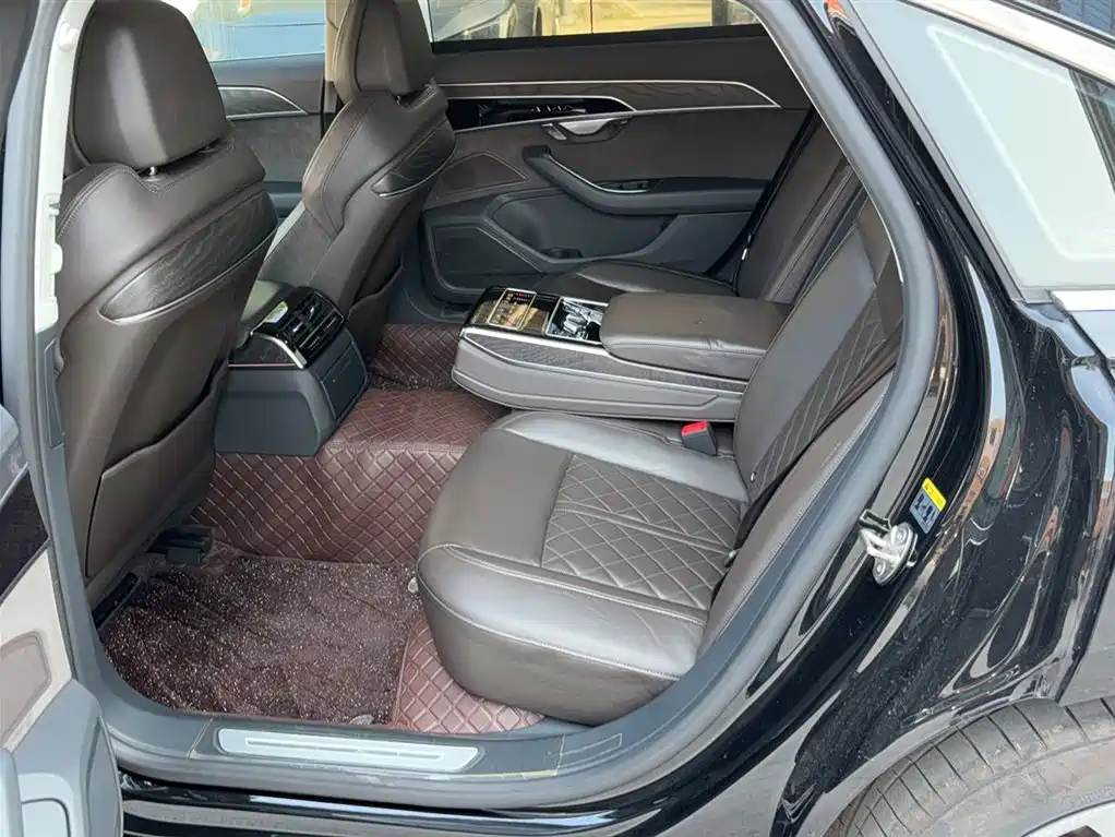 Audi A8 2021 A8L 50 TFSI quattro Comfort фото 21
