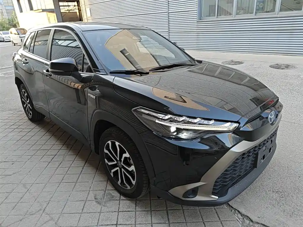 Toyota Frontlander 2023 2.0L Smart Hybrid Dual Engine Luxury Edition фото 4