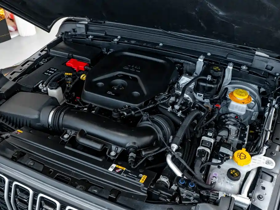 Jeep Wrangler 2025 2024 Model 2.0T Sahara Four-Door Version