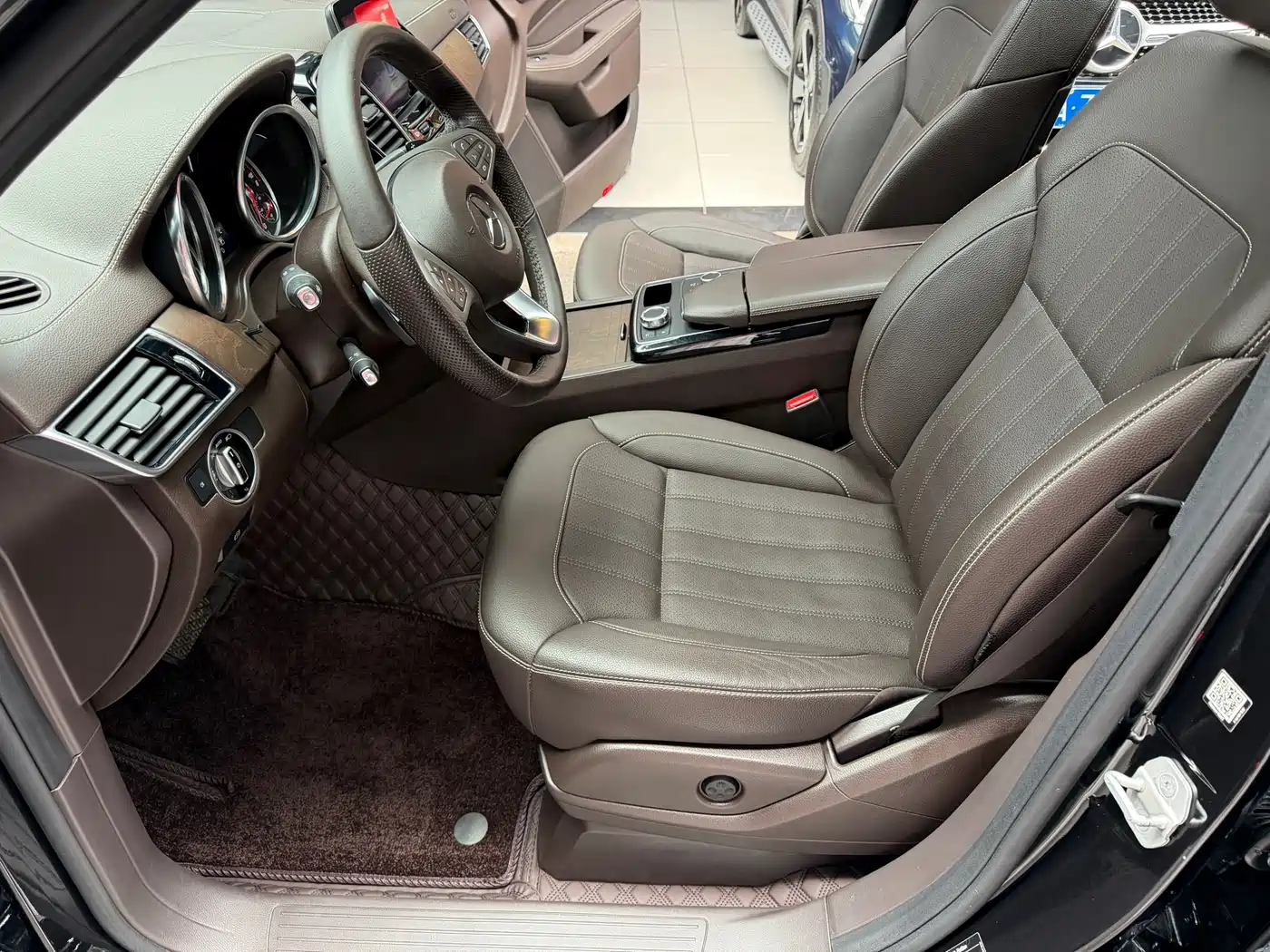 Mercedes-Benz GLE 2017 GLE 320 4MATIC Dynamic фото 12