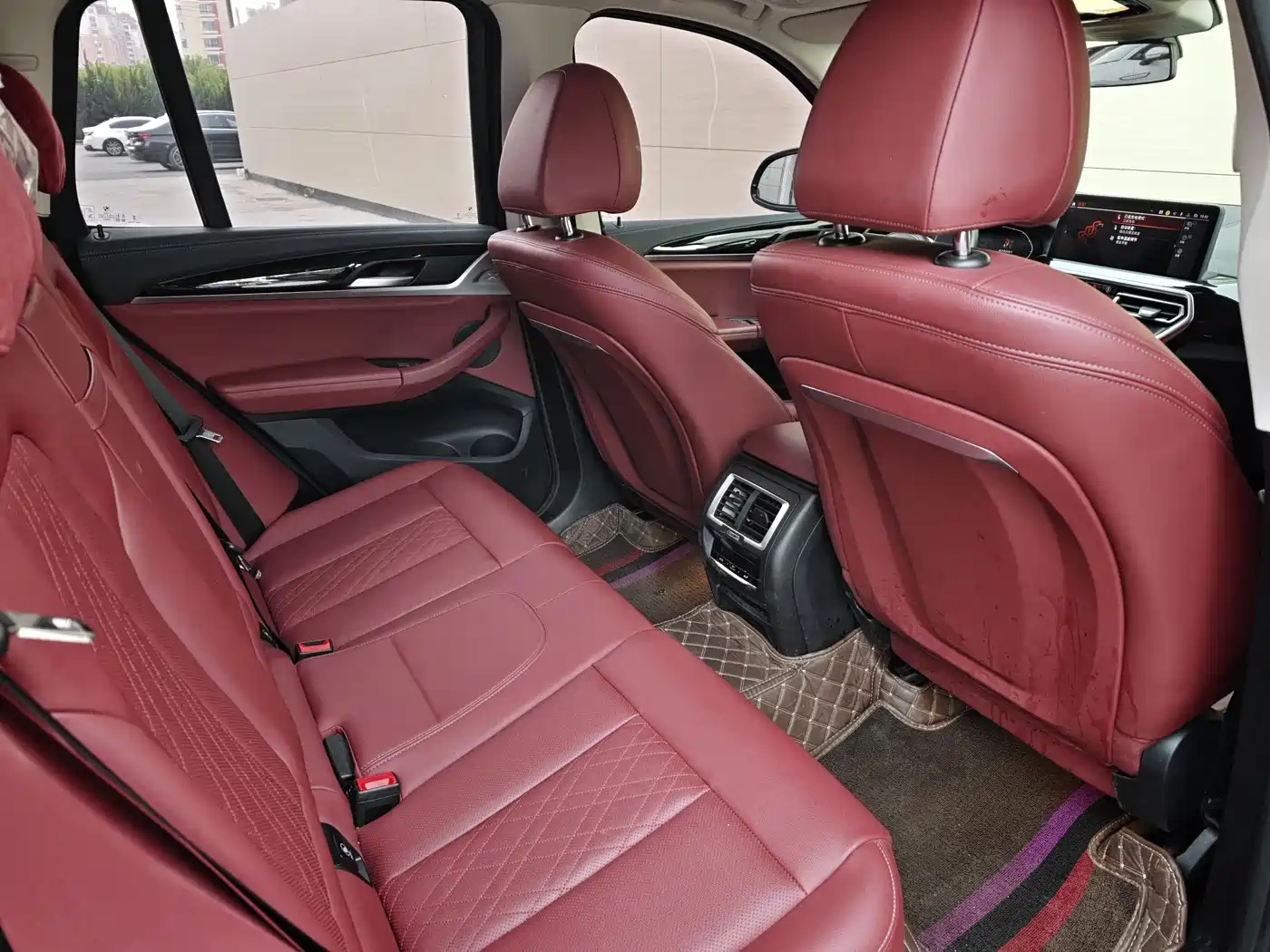 BMW iX3 2024 Leading Edition фото 13