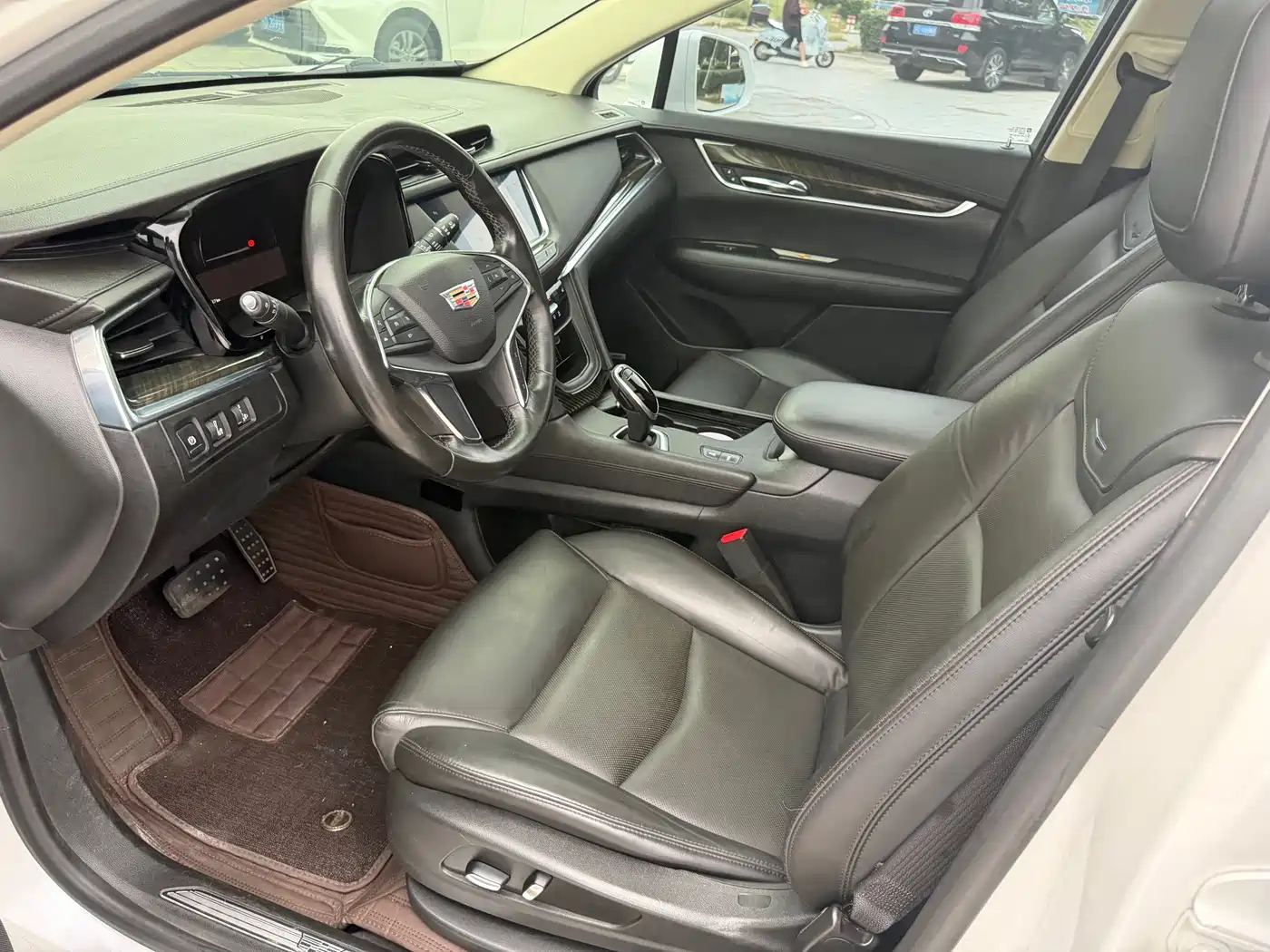 Cadillac XT5 2017 2016 25T Luxury Model