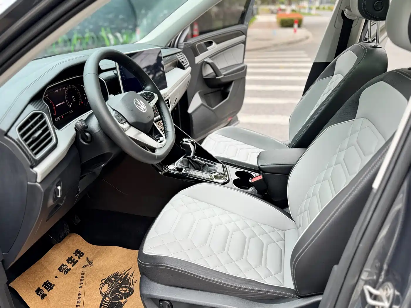 Volkswagen Tayron 2023 330TSI 2WD Luxury Plus Advanced Edition фото 8