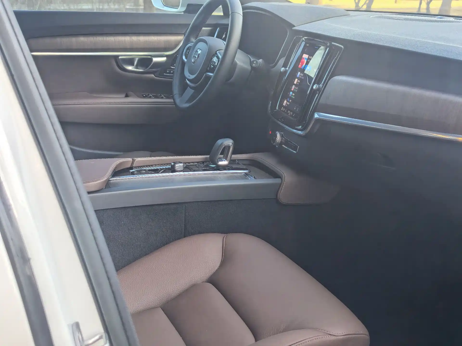 صورة 15 - Volvo V90