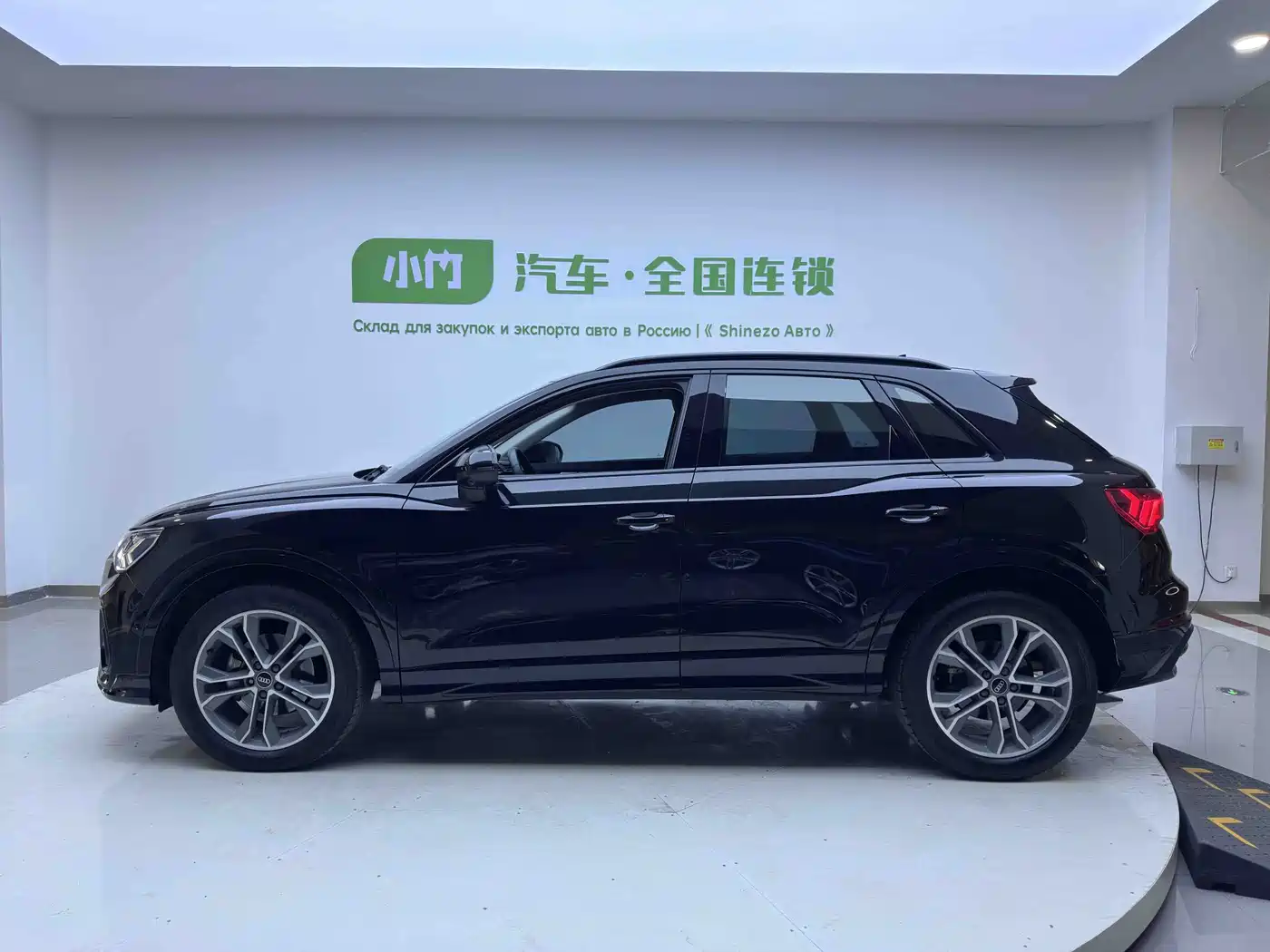 Audi Q3 2023 35 TFSI Fashion Dynamic (1.4T) фото 8