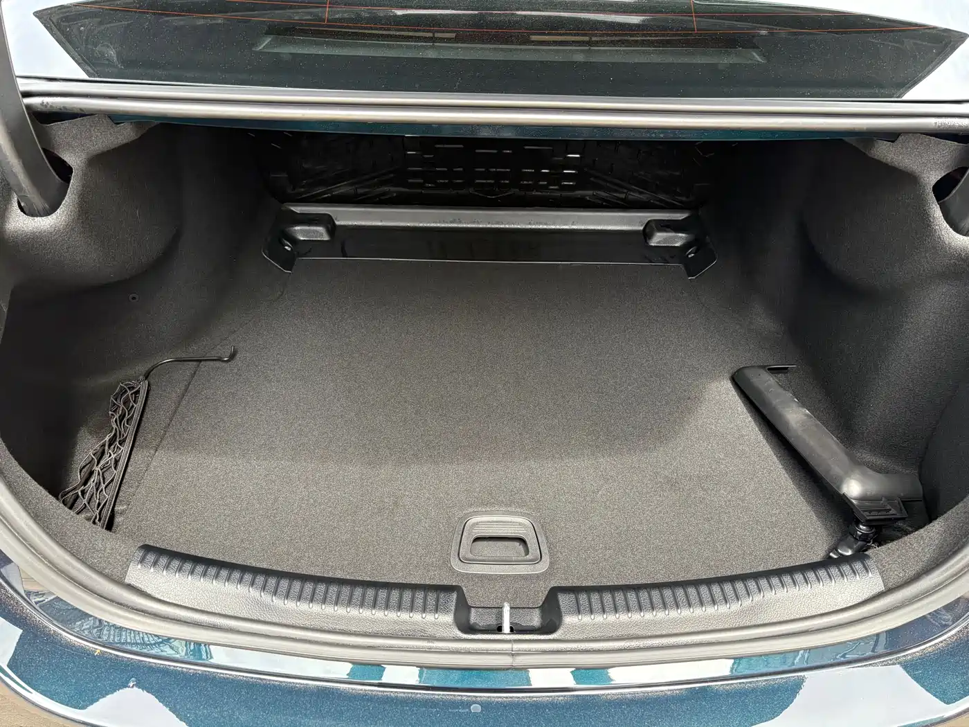 Mercedes-Benz C-Class 2024 C 260 L Night Edition Sport фото 6