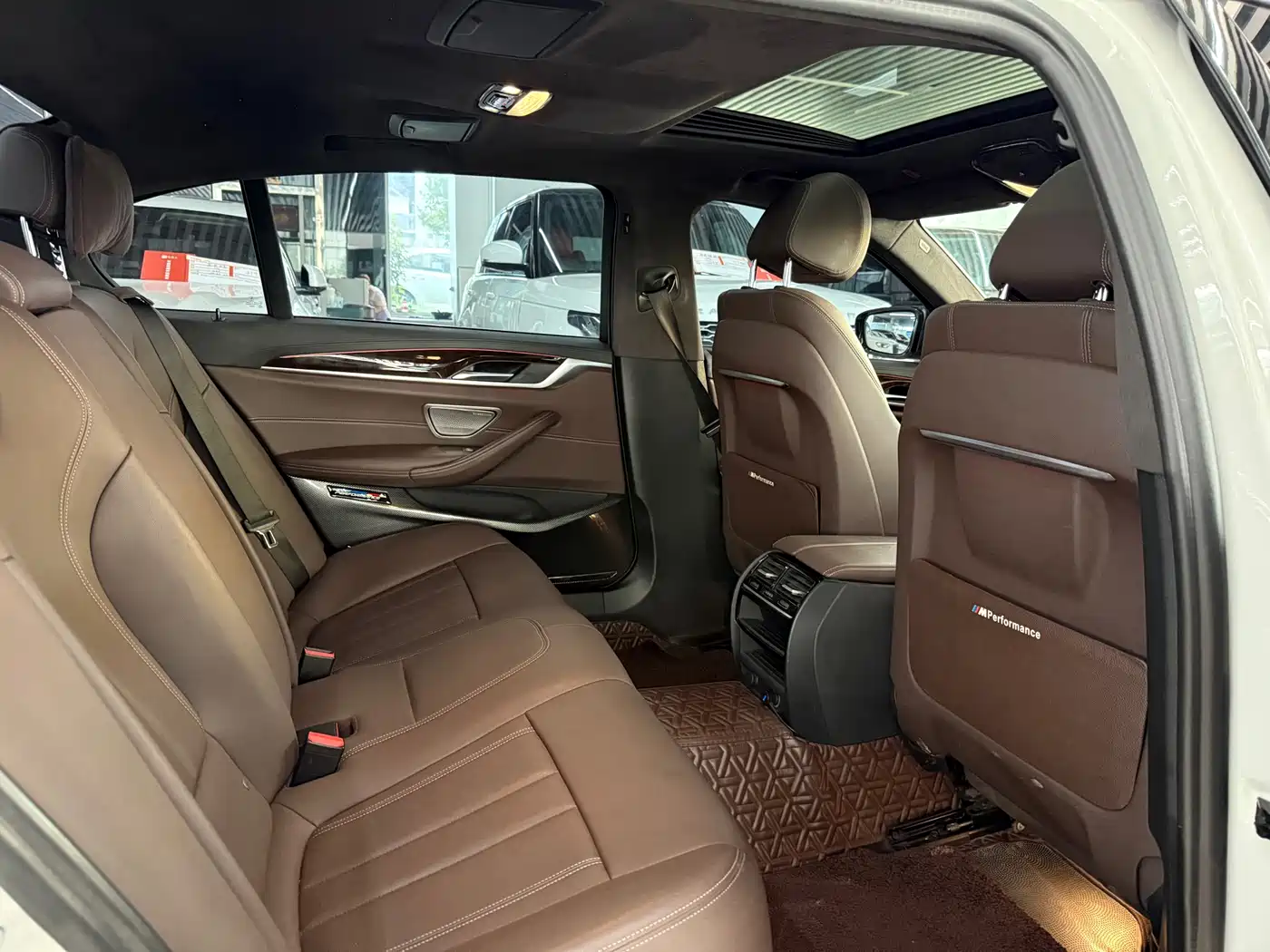 BMW 5 Series 2019 525Li M Sport Package фото 9
