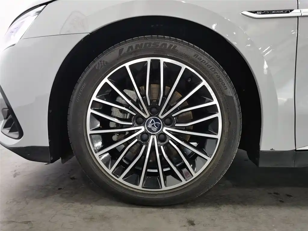 BYD Han 2022 DM-i 121KM Premium Edition фото 17