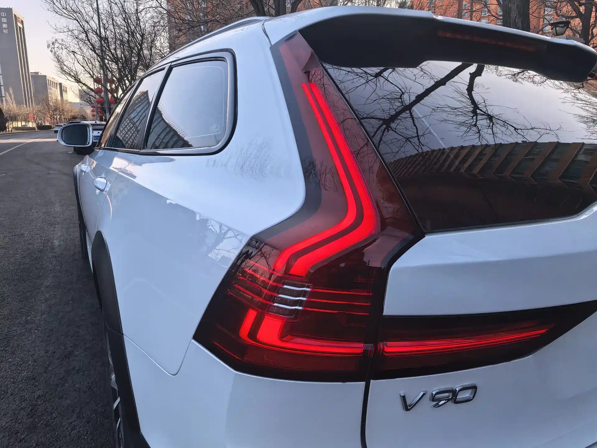 صورة 8 - Volvo V90