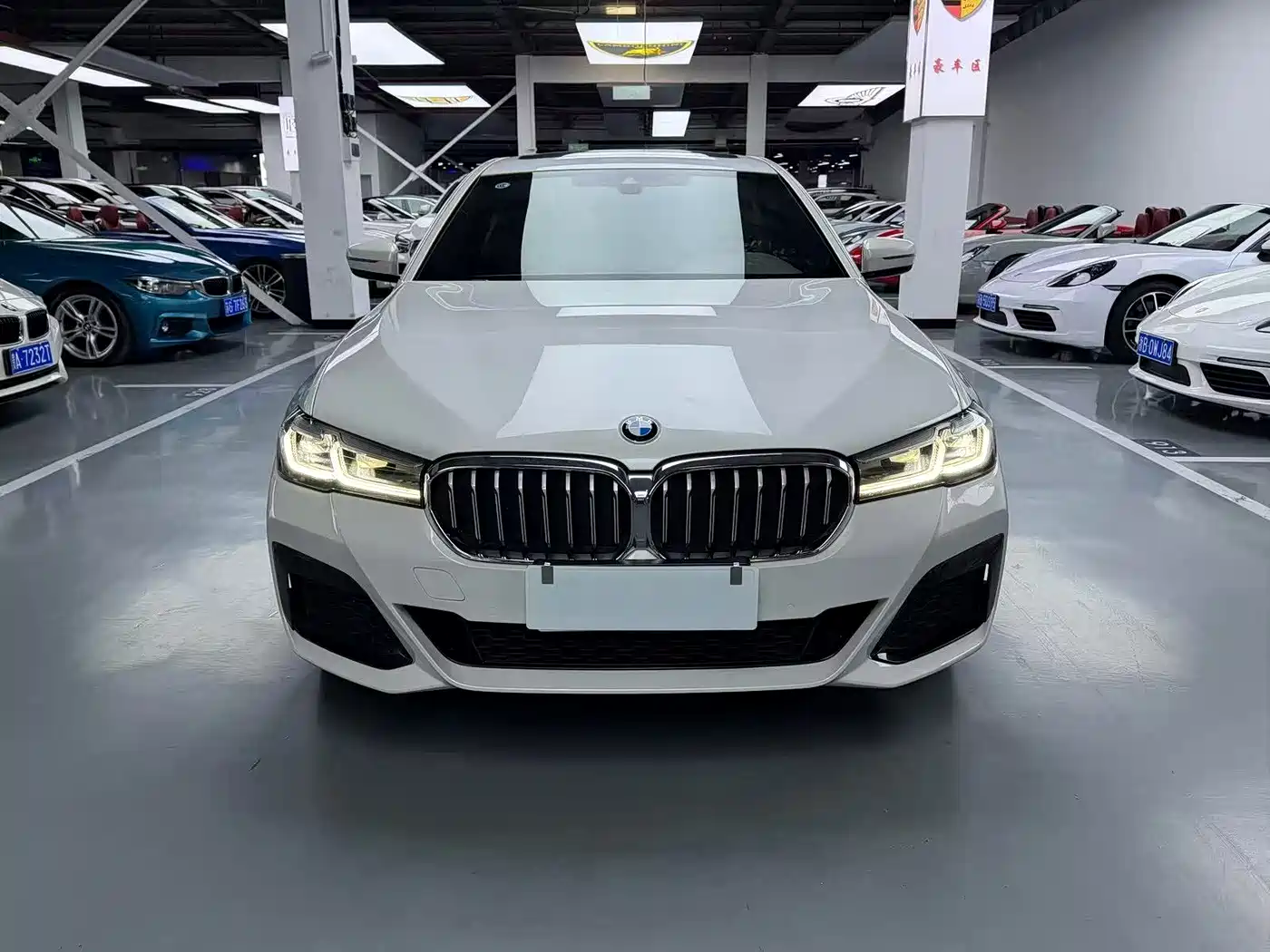 BMW 5-SERIES