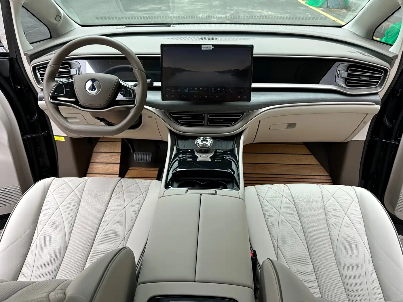 Denza D9 2022 DM-i 970 AWD Flagship фото 21
