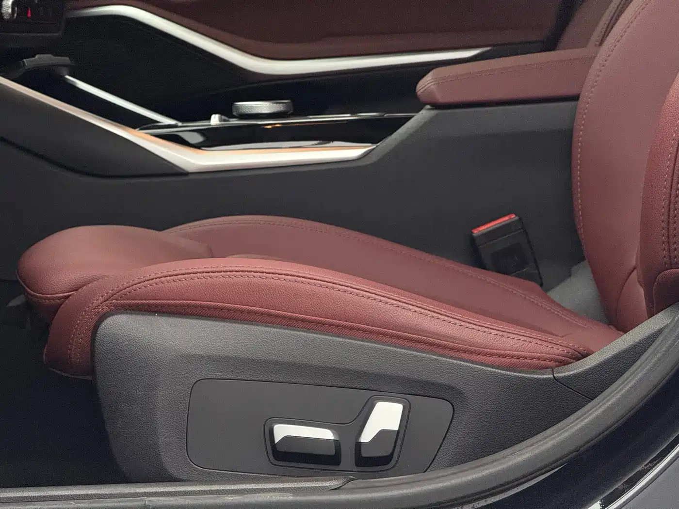 BMW 3 Series 2023 320Li M Sport Package фото 20