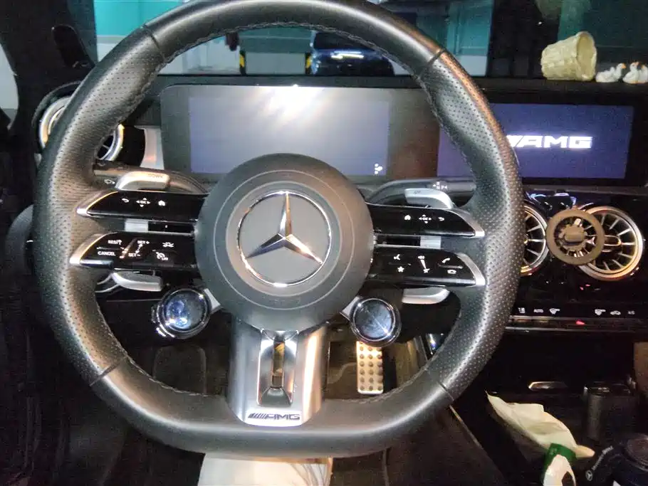 Mercedes-Benz A-Class AMG 2024 AMG A 35 L 4MATIC фото 15