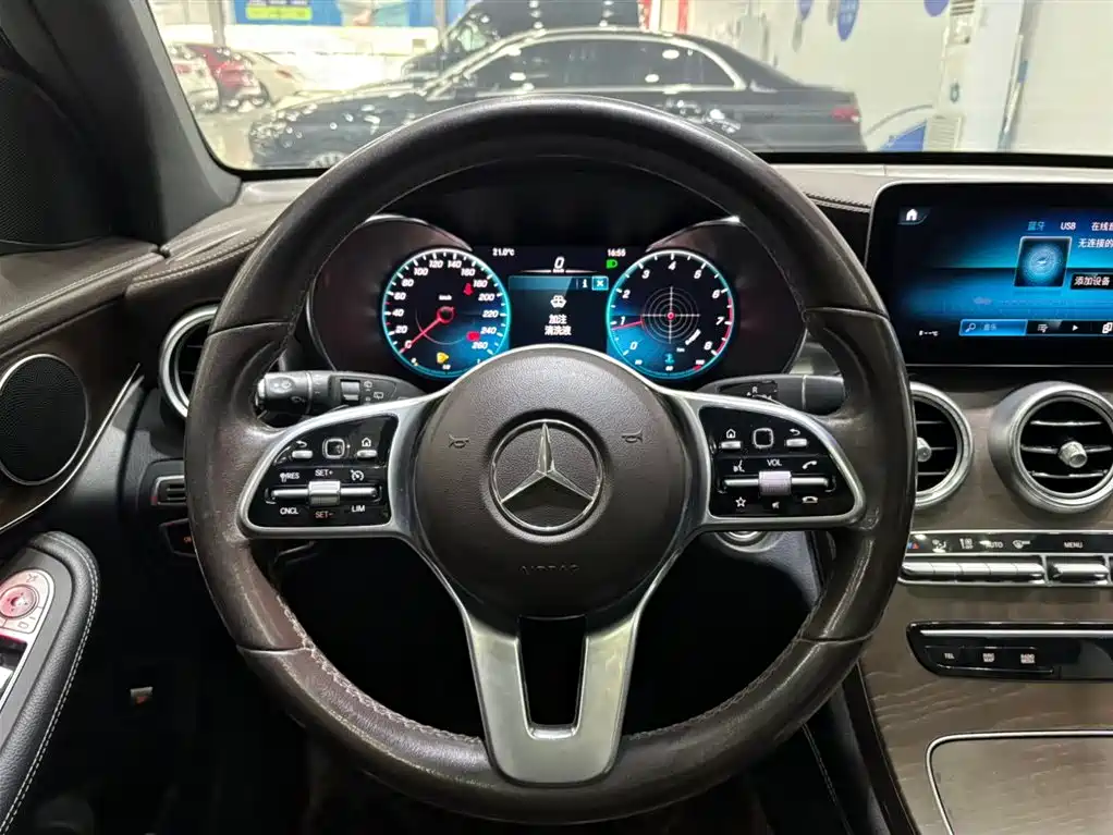 Mercedes-Benz GLC 2020 GLC 300 L 4MATIC Dynamic фото 7