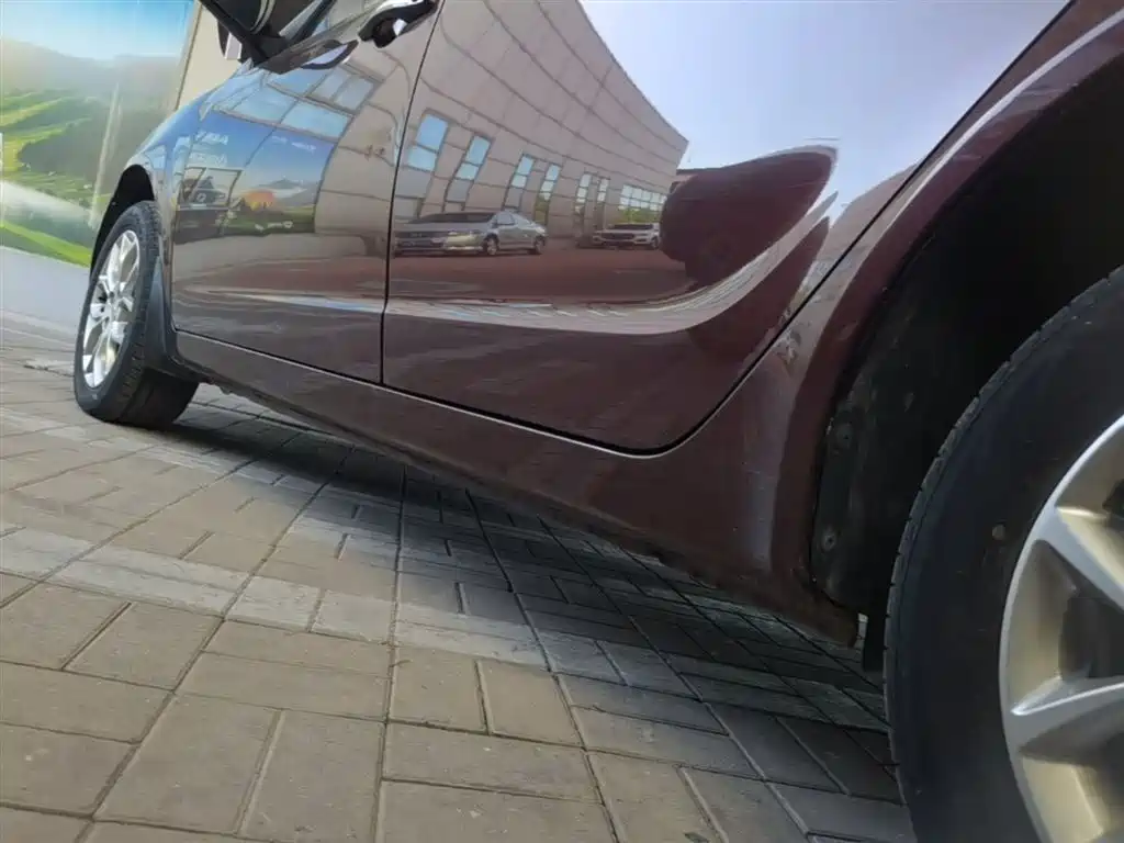 Фото 22 - Geely Vision