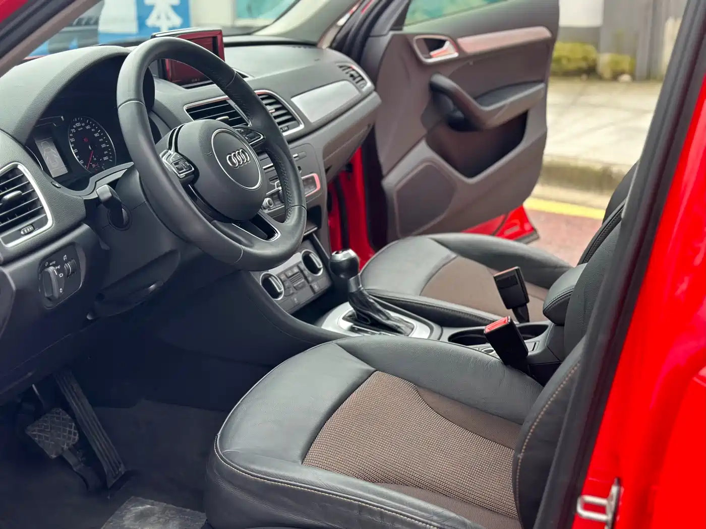 Audi Q3 2018 30 TFSI Fashion Collector's Edition фото 6
