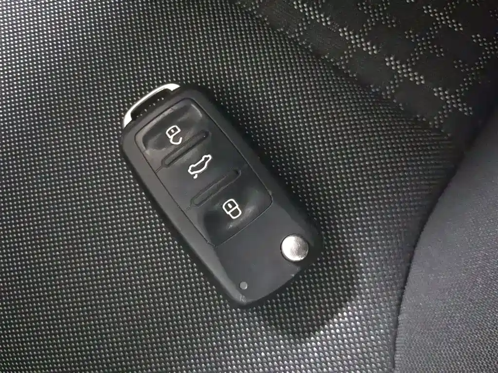 Volkswagen Polo 2014 1.6L Automatic Comfort Edition фото 17